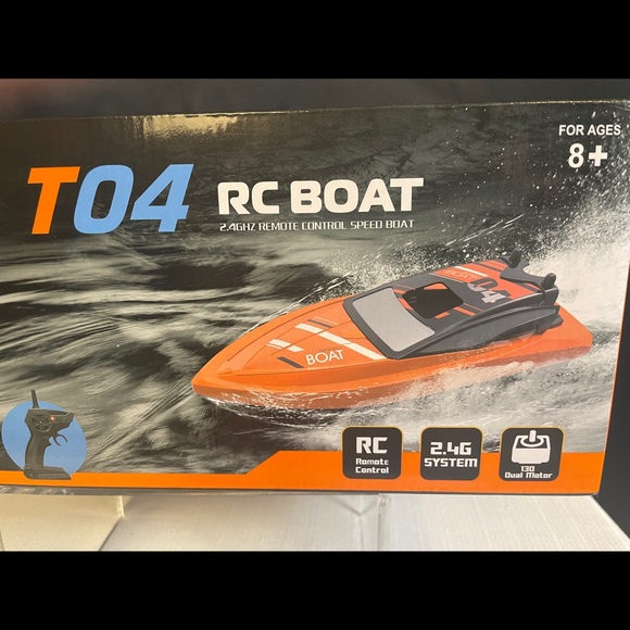 Remote Control Speedboat - Picture 12 of 14